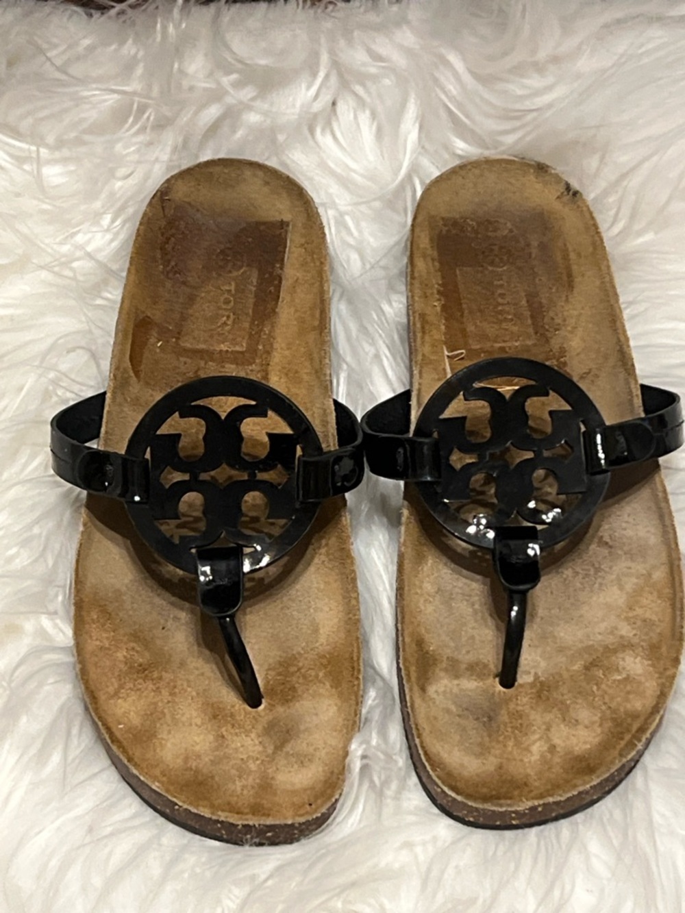 TORY BURCH  Miller Cloud Patent Leather Logo Thong Sandals women’s size 9.5